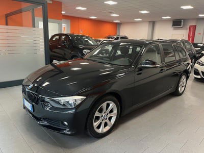 BMW Serie 3 Touring 320d  Business aut. usata