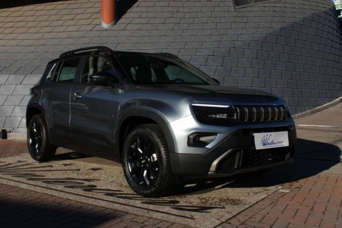 Jeep Avenger 1.2 turbo e-hybrid mhev Upland 4xe 145cv edct6 (2)