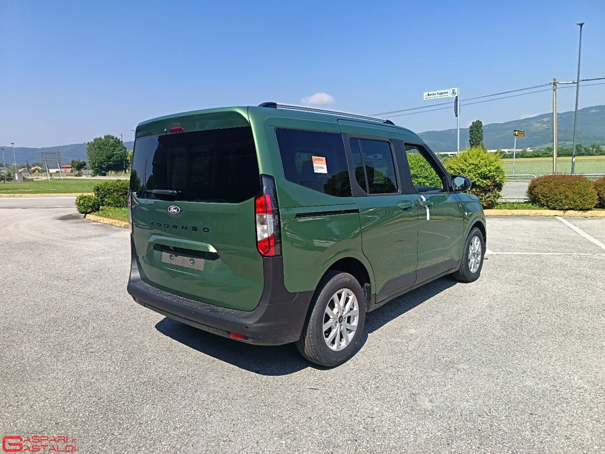 Ford Tourneo Courier 1.0 EcoBoost 100 CV Titanium (4)