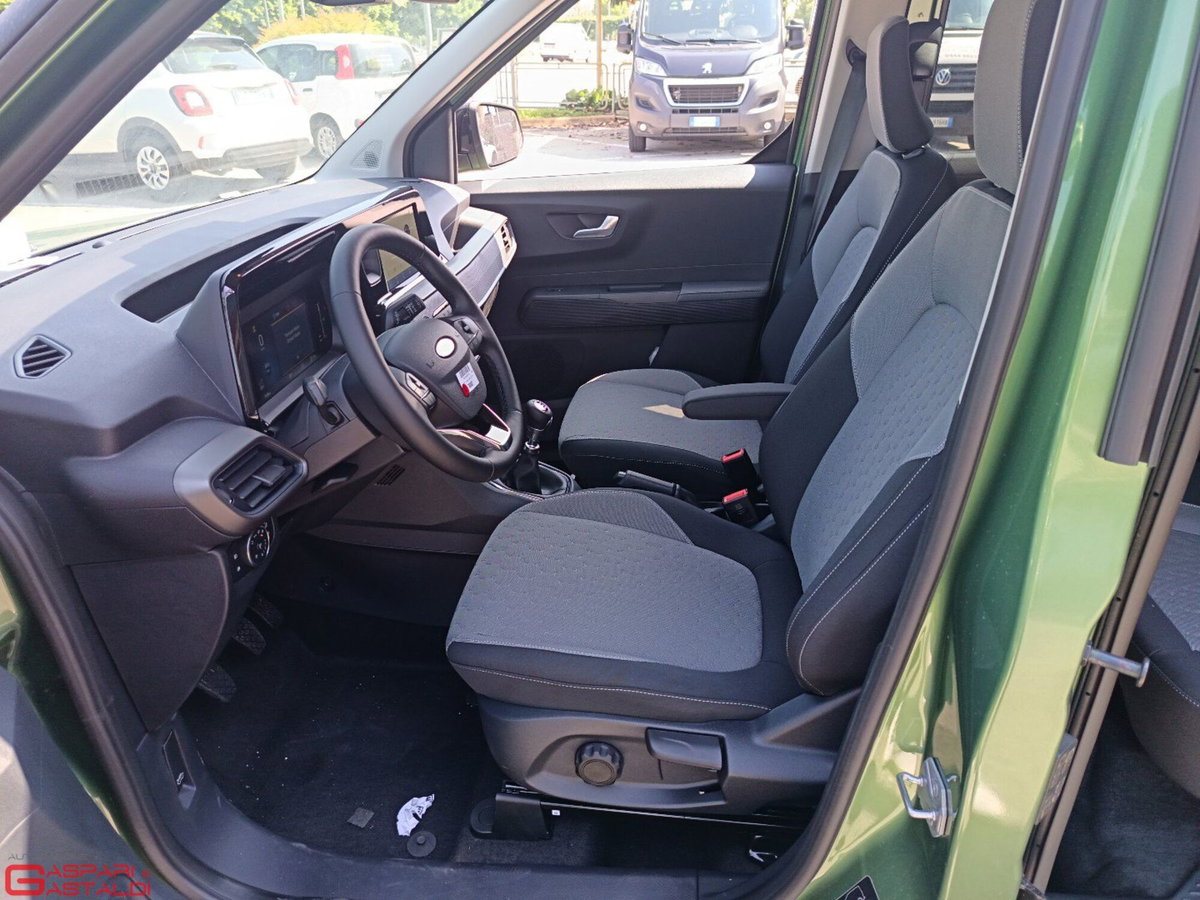 Ford Tourneo Courier 1.0 EcoBoost 100 CV Titanium (8)