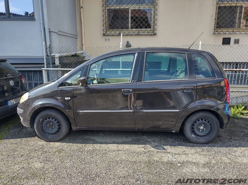 Lancia Musa 1.4 16V Platino