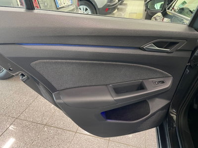 Volkswagen Golf 2.0 TDI DSG SCR Life (11)