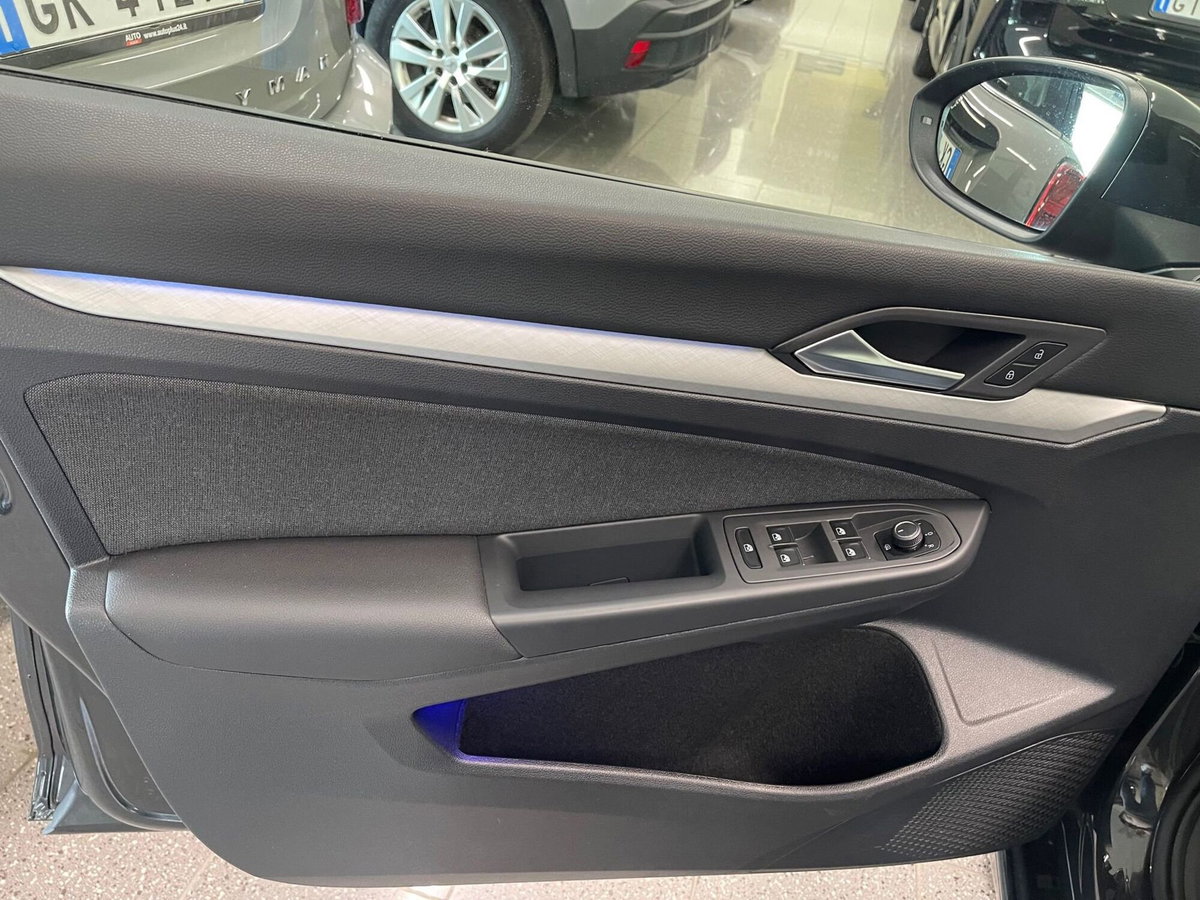 Volkswagen Golf 2.0 TDI DSG SCR Life (12)