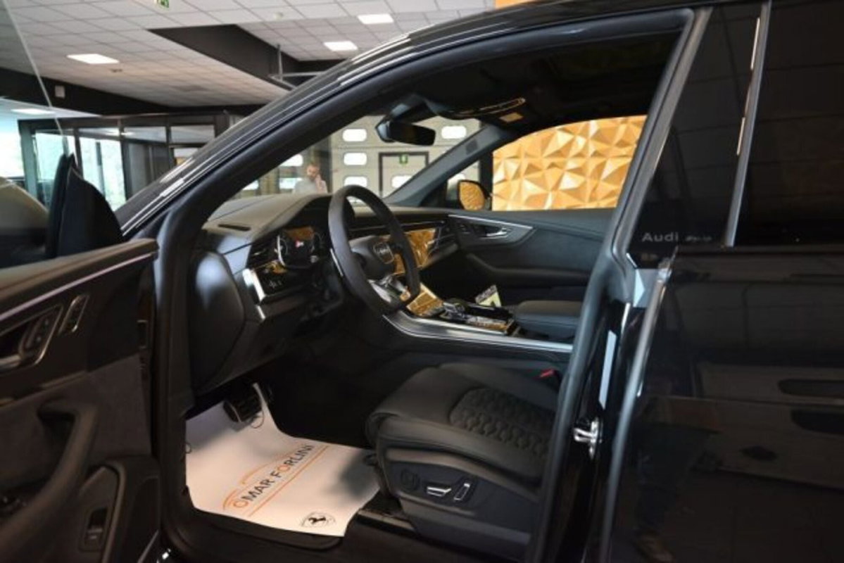 Audi RS Q8 Q8 4.0 mhev 48V performance 640cv tiptronic (9)