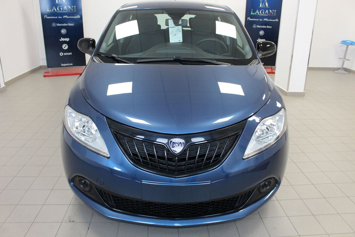 Lancia Ypsilon 1.0 FireFly 5 porte S&S Hybrid Ecochic Gold (2)