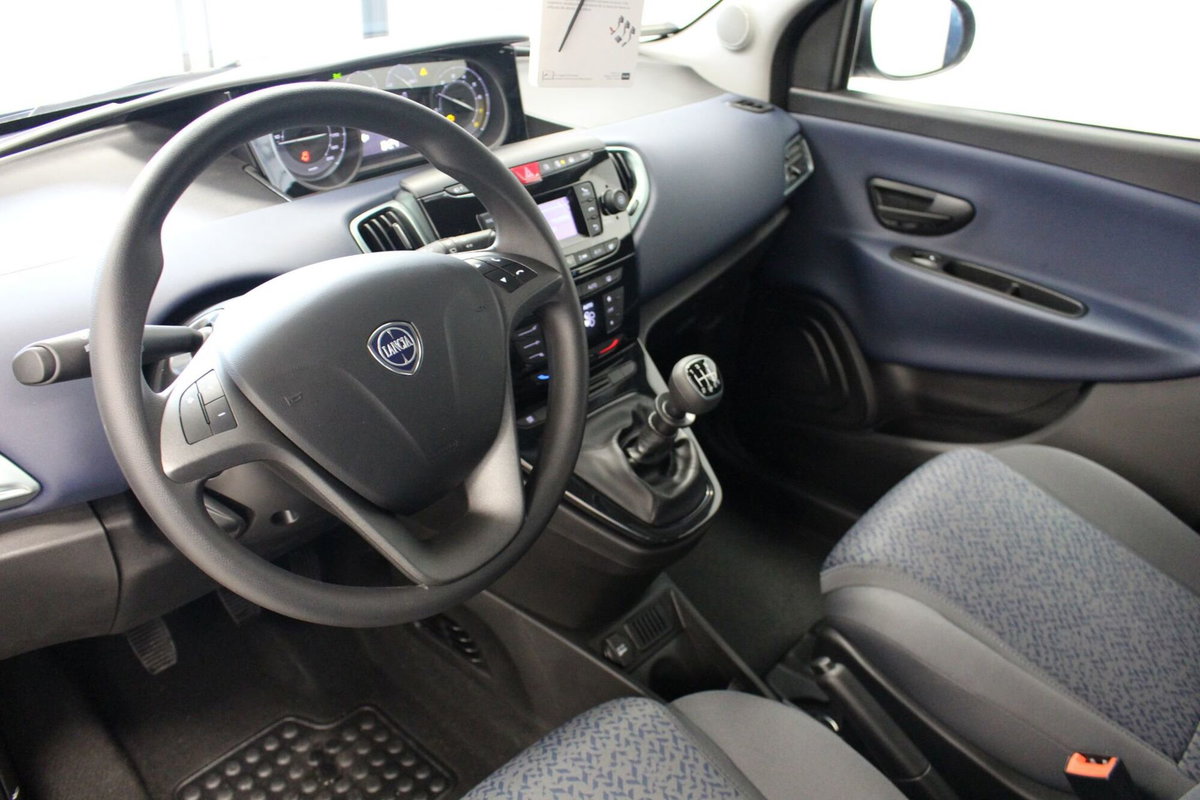 Lancia Ypsilon 1.0 FireFly 5 porte S&S Hybrid Ecochic Gold (7)