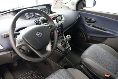 Lancia Ypsilon 1.0 FireFly 5 porte S&S Hybrid Ecochic Gold (7)