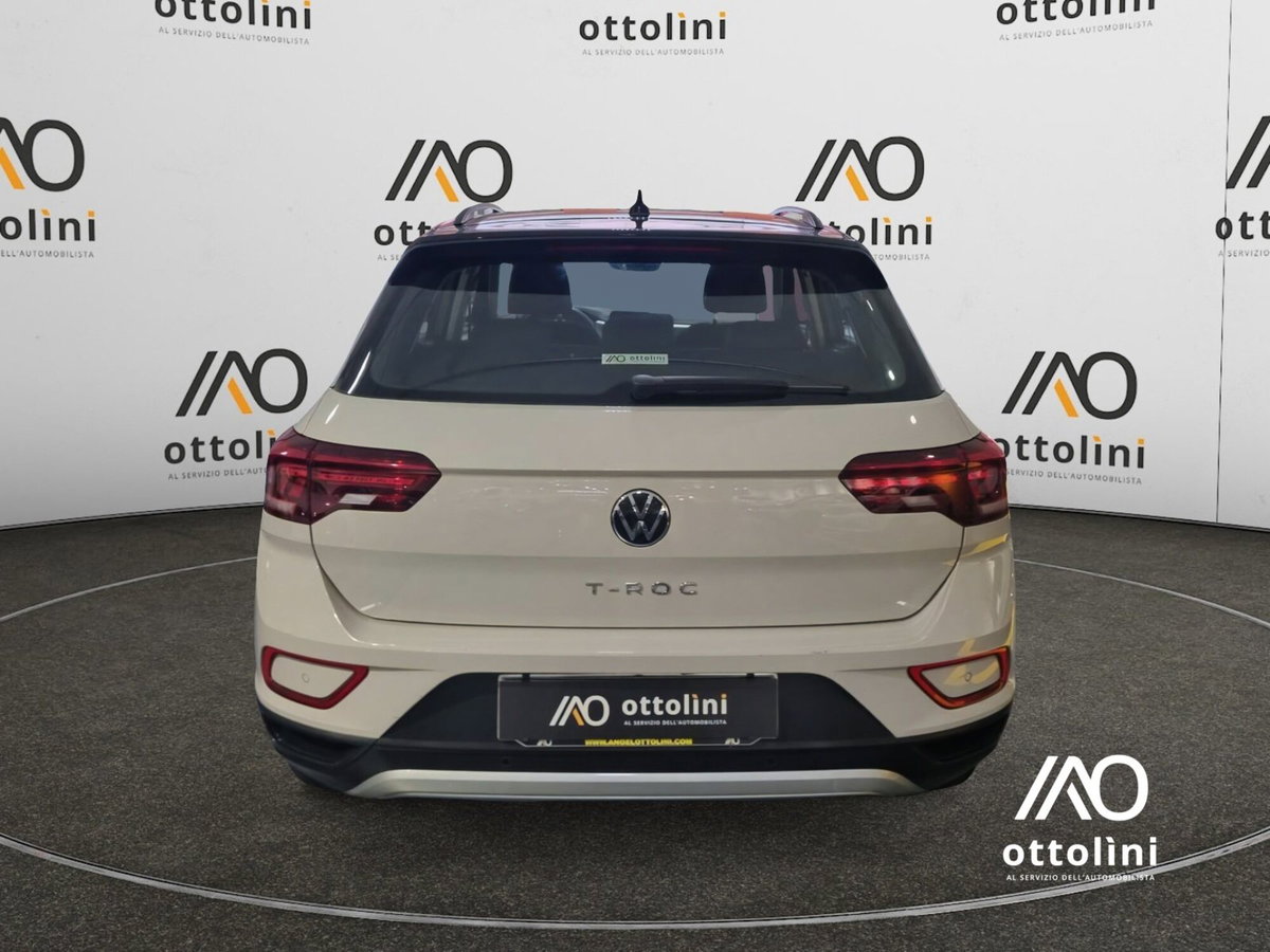 Volkswagen T-Roc 1.0 TSI Life (5)