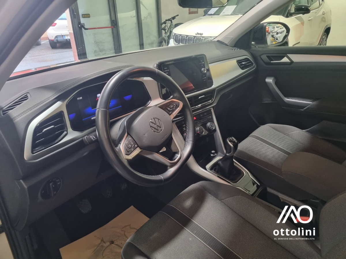 Volkswagen T-Roc 1.0 TSI Life (6)
