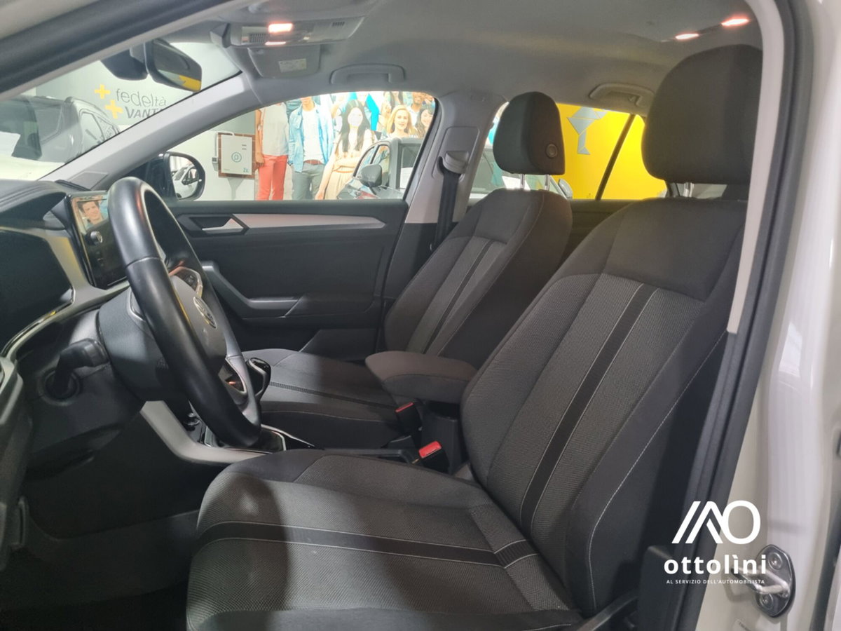 Volkswagen T-Roc 1.0 TSI Life (8)