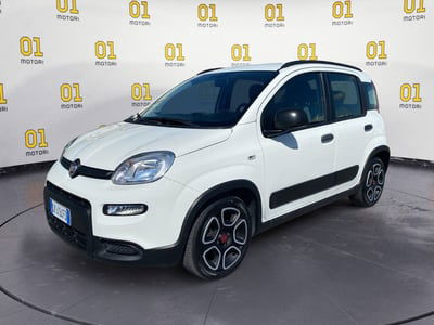 Fiat Panda 1.0 FireFly S&S Hybrid City Cross usata