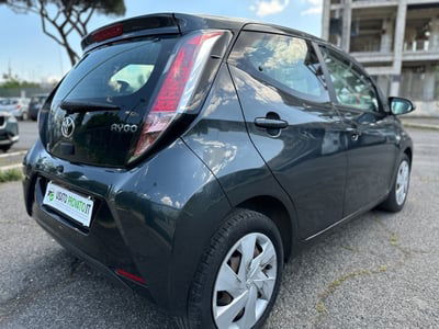 Toyota Aygo 1.0 VVT-i 69 CV 5 porte x-cool TSS usata