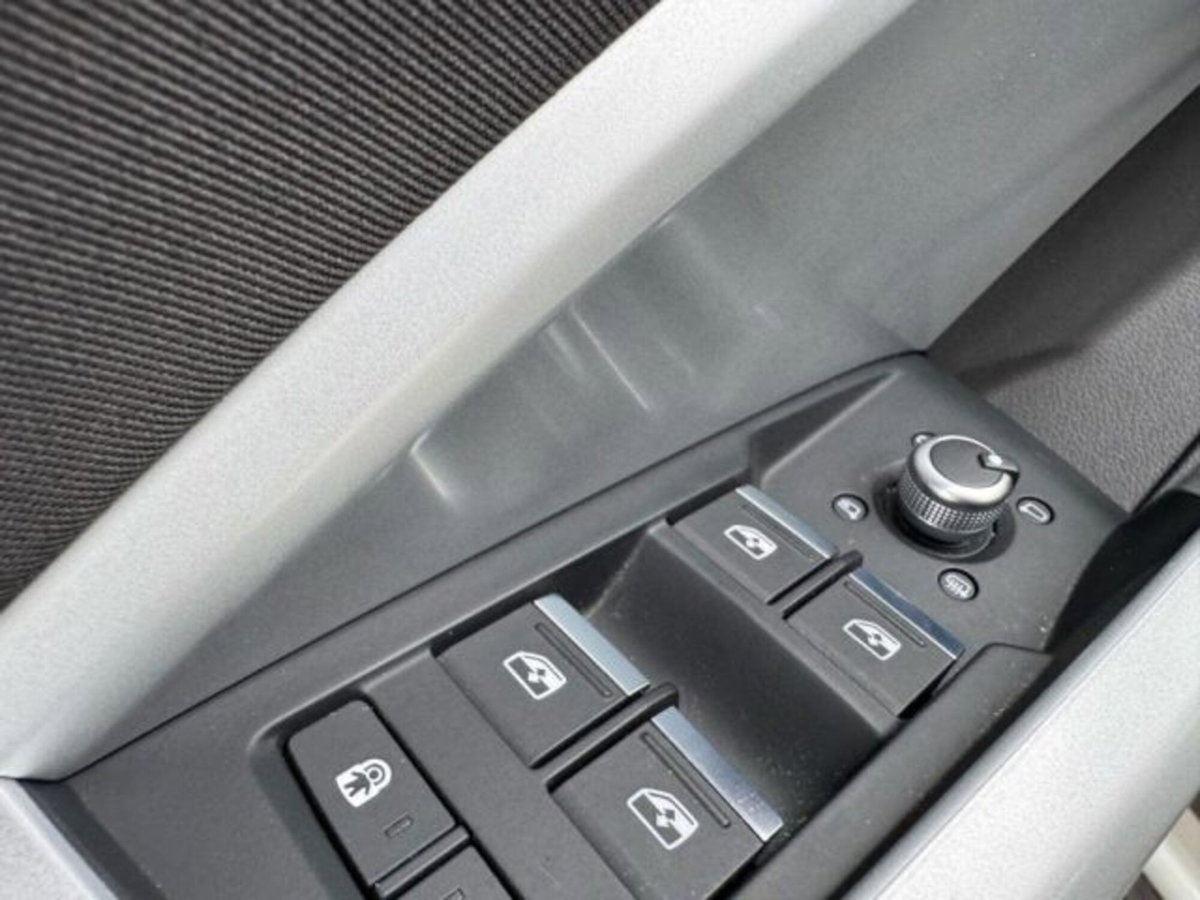 Audi Q3 Sportback 35 TDI quattro S tronic Business Plus (11)