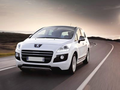 Peugeot 3008 HYbrid4 usata