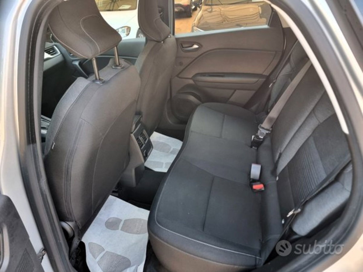 Renault Captur Blue dCi 95 CV Business (12)