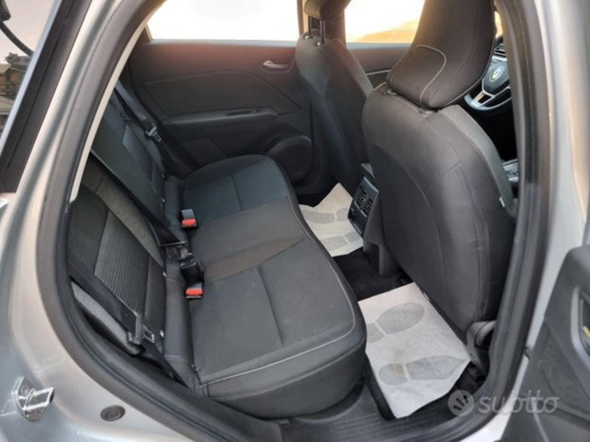 Renault Captur Blue dCi 95 CV Business (13)