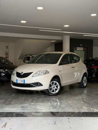 Lancia Ypsilon 0.9 TwinAir 85 CV 5 porte Metano Ecochic Gold usata