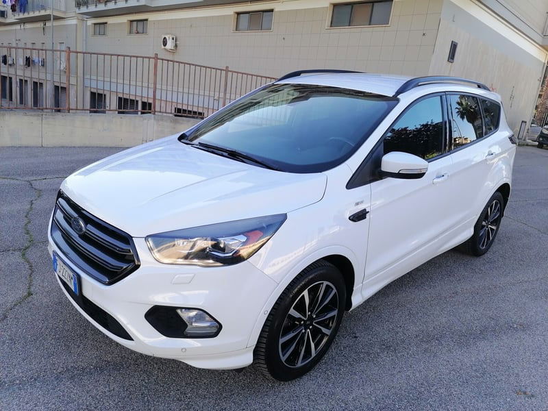 Ford Kuga 1.5 TDCI 120 CV S&S 2WD ST-Line