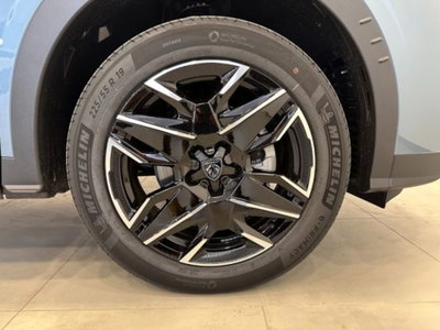 Peugeot 3008 1.2 hybrid GT Exclusive 145cv e-dcs6 (10)