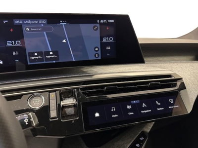 Peugeot 3008 1.2 hybrid GT Exclusive 145cv e-dcs6 (15)