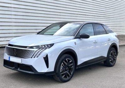 Peugeot 3008 1.2 hybrid GT Exclusive 145cv e-dcs6 (3)