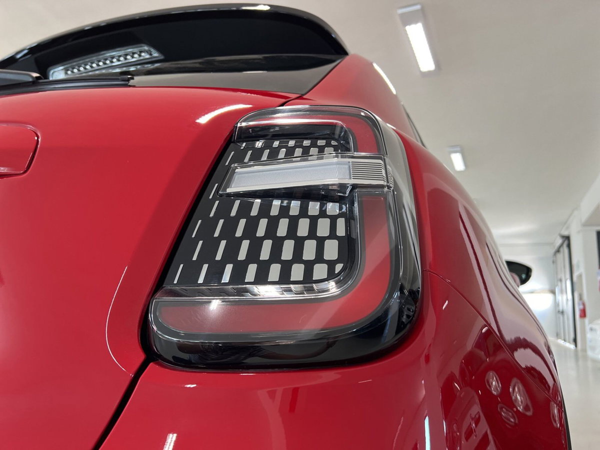 Fiat 600e 54kWh Red (15)