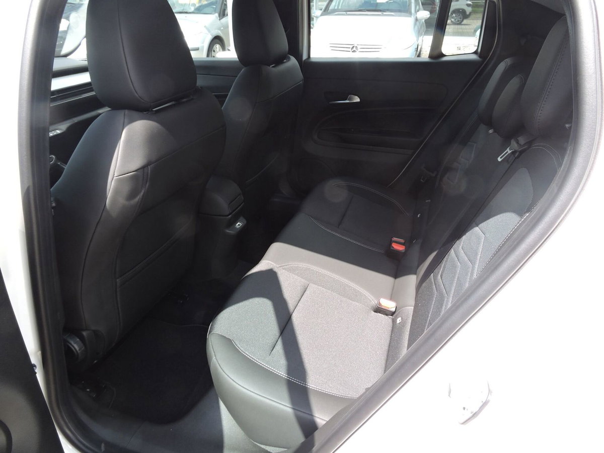 Jeep Avenger 1.2 turbo Altitude fwd 100cv (9)