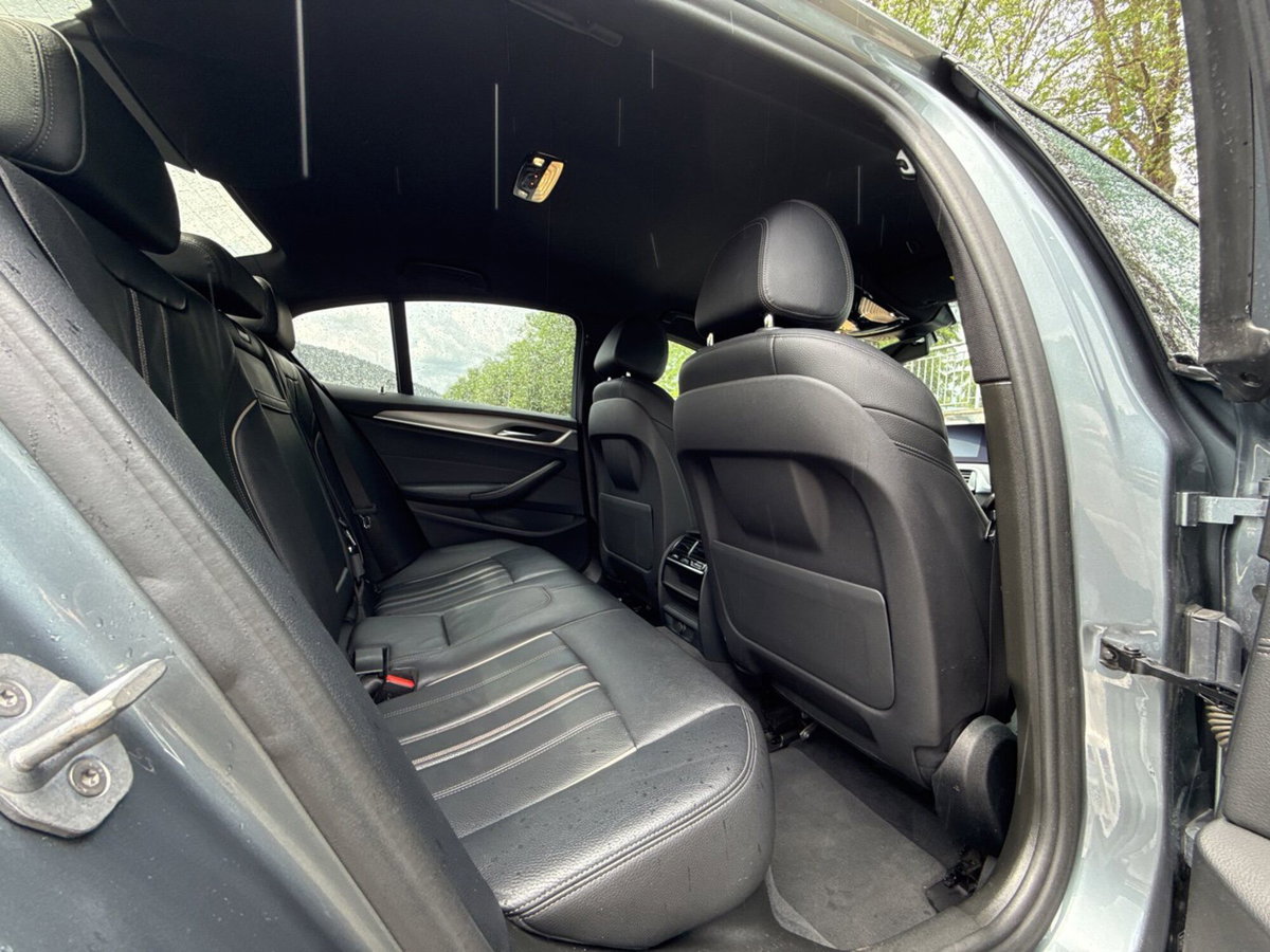 BMW Serie 5 530d xDrive Msport (11)