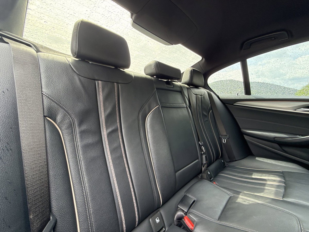 BMW Serie 5 530d xDrive Msport (14)