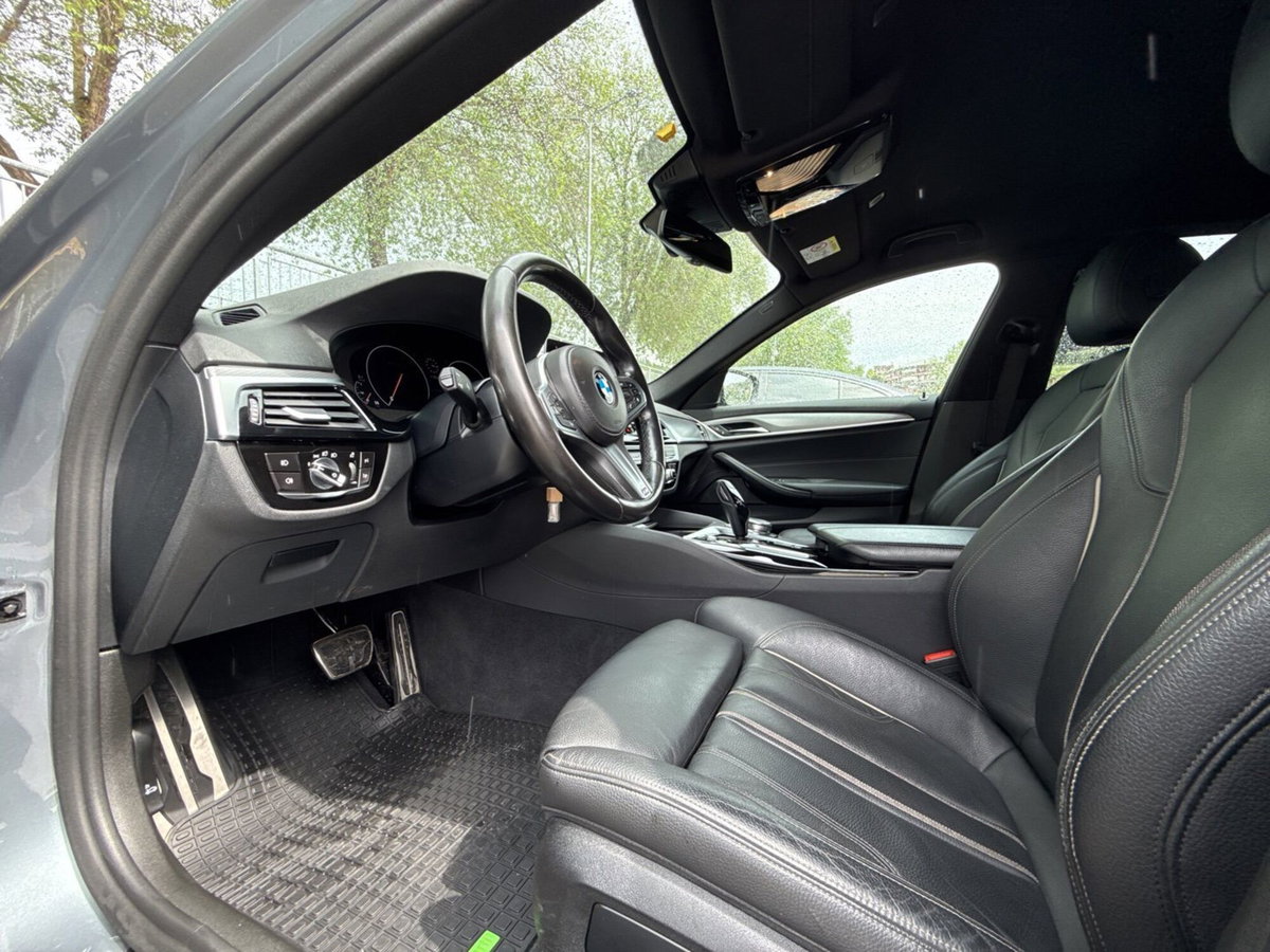 BMW Serie 5 530d xDrive Msport (16)