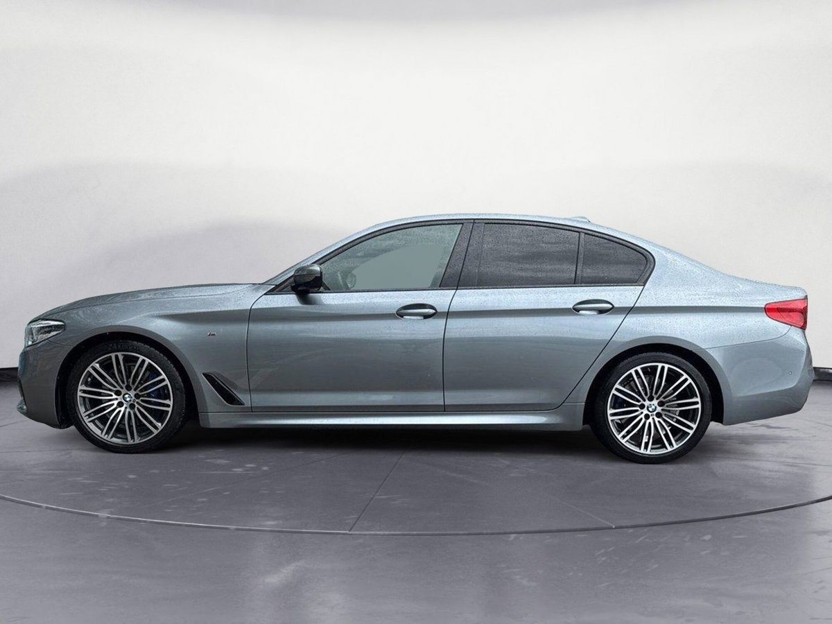 BMW Serie 5 530d xDrive Msport (2)