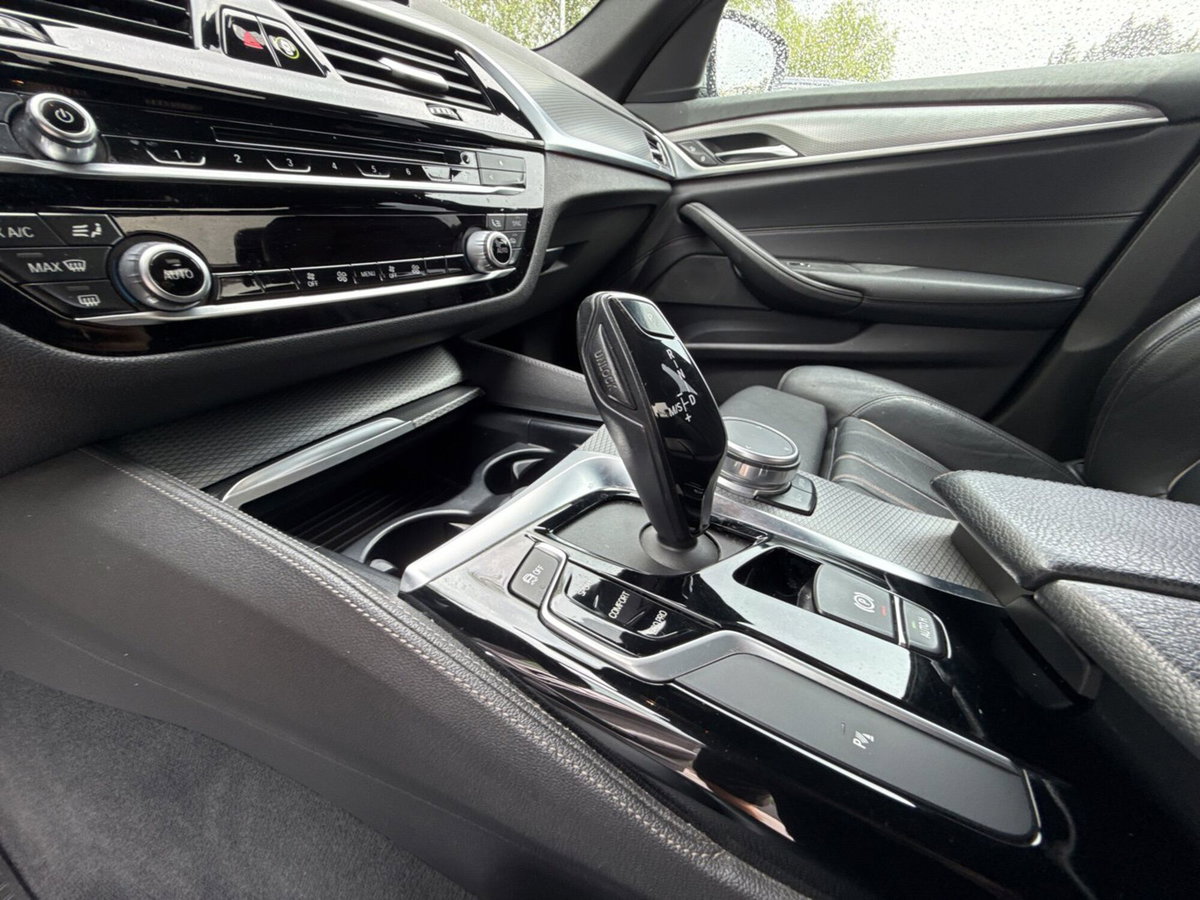 BMW Serie 5 530d xDrive Msport (20)
