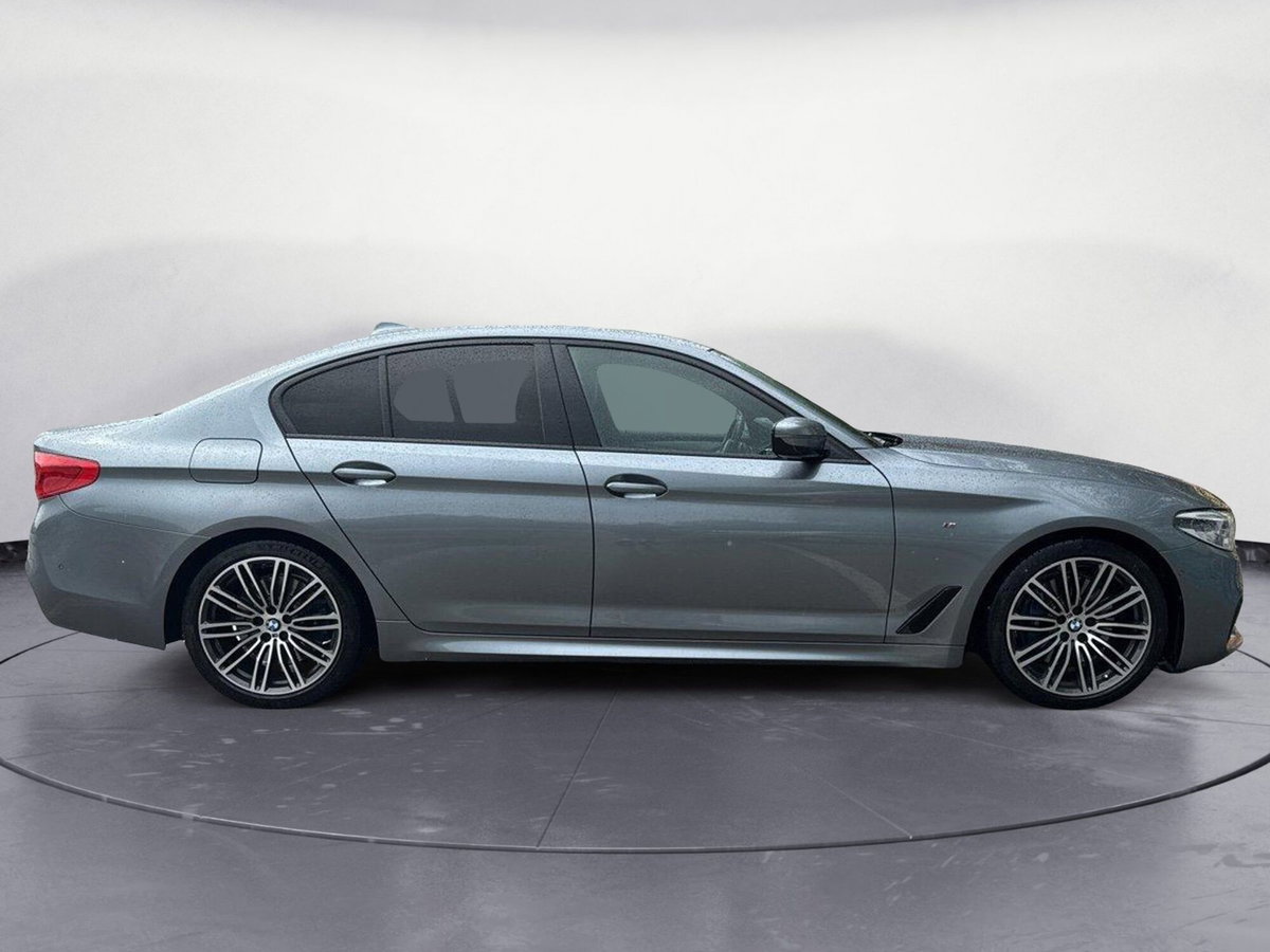 BMW Serie 5 530d xDrive Msport (7)