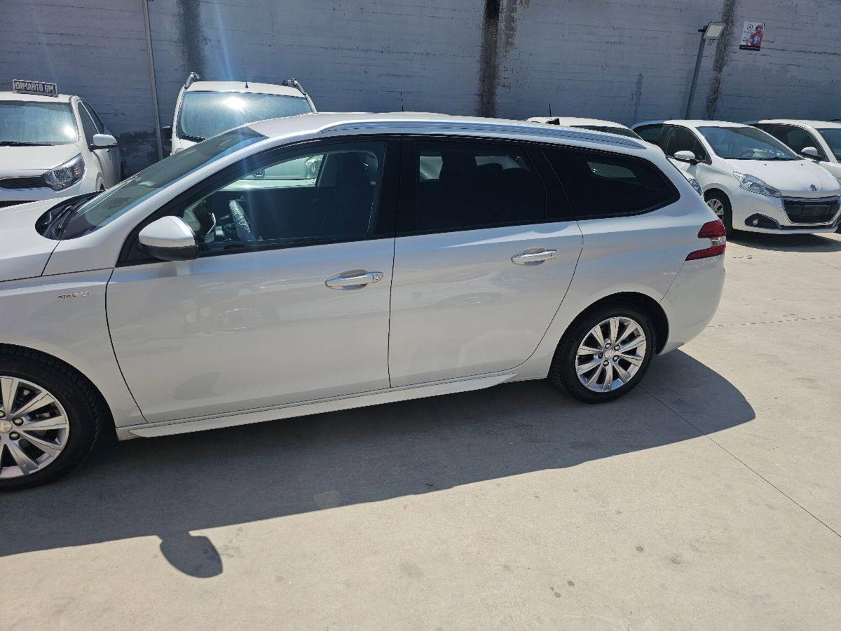 Peugeot 308 SW BlueHDi 100 S&S Active (5)