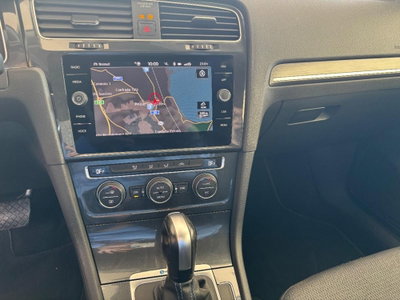 Volkswagen e-Golf 136 CV (14)
