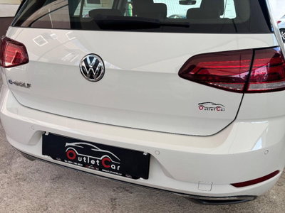 Volkswagen e-Golf 136 CV (16)