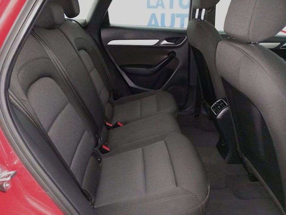 Audi Q3 Sportback 2.0 tdi Business 150cv s-tronic (12)