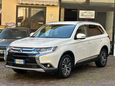 Mitsubishi Outlander 2.2 DI-D 4WD Instyle Plus SDA 7 posti usata