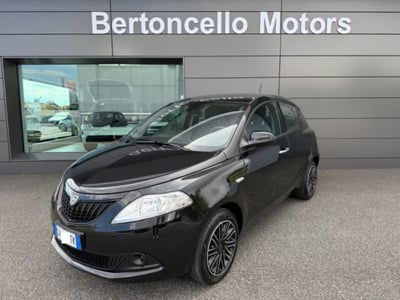 Lancia Ypsilon 1.0 FireFly 5 porte S&S Hybrid Gold Plus usata
