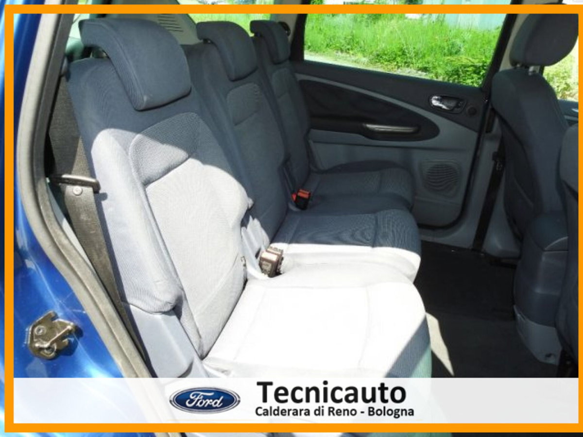 Ford S-Max 2.0 TDCi 140CV Titanium (11)