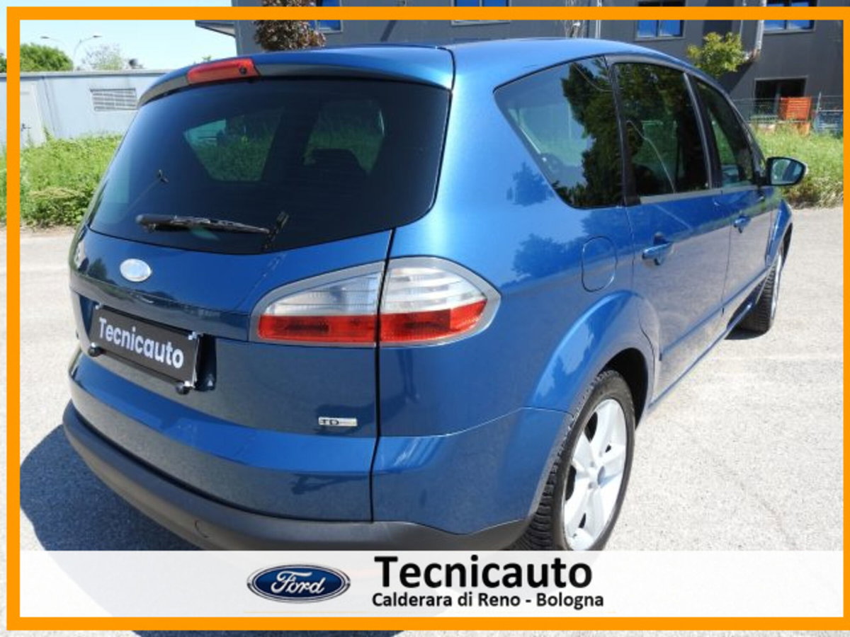 Ford S-Max 2.0 TDCi 140CV Titanium (2)