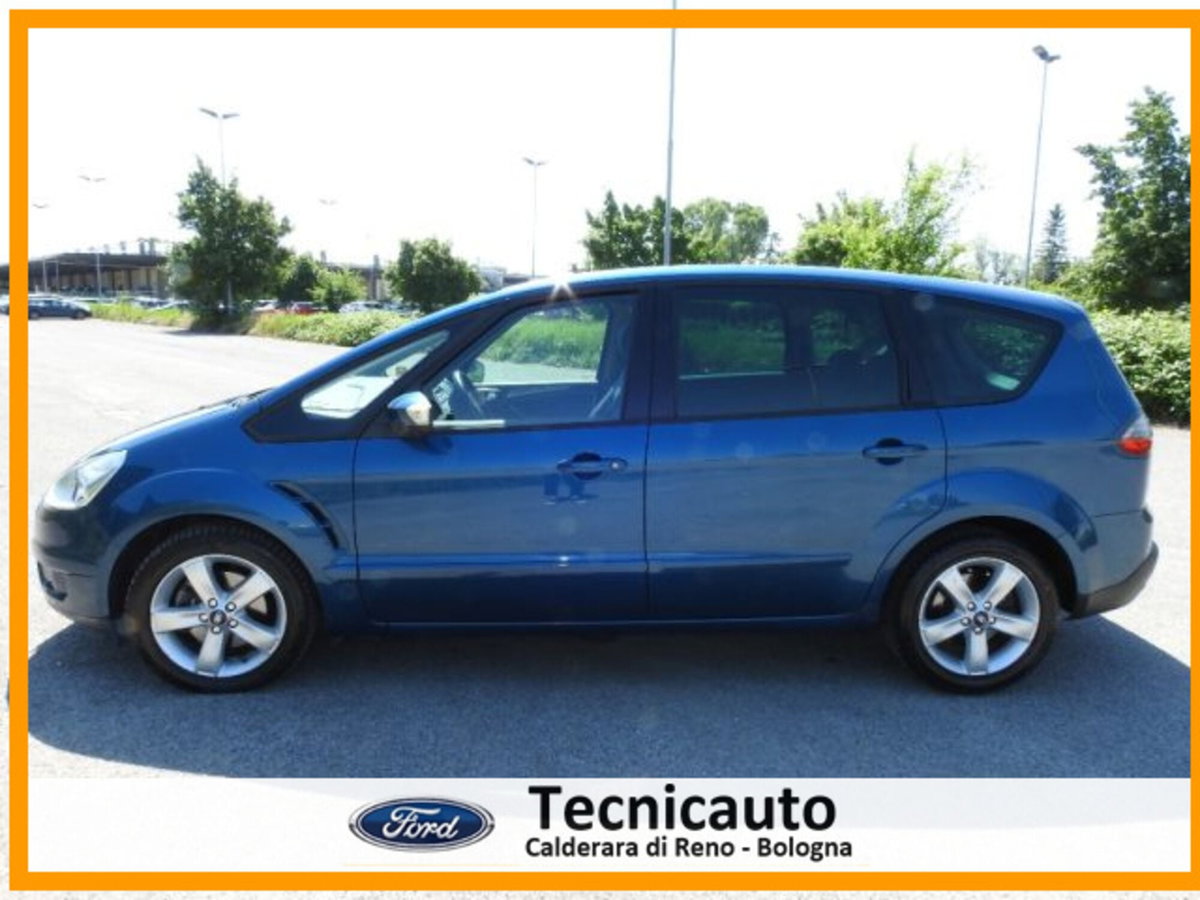 Ford S-Max 2.0 TDCi 140CV Titanium (4)