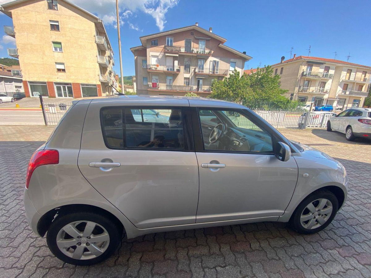 Suzuki Swift 1.3 4x4 5p. GL (4)
