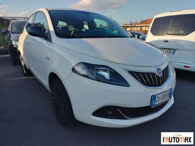 Lancia Ypsilon 1.0 FireFly 5 porte S&S Hybrid Silver Plus usata