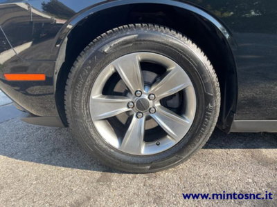 Dodge Challenger 3.6 V6 SXT awd 309cv at8 (10)