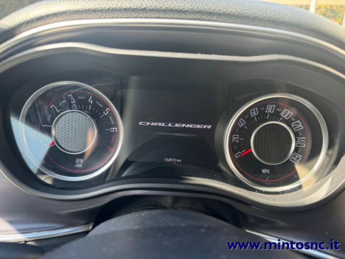 Dodge Challenger 3.6 V6 SXT awd 309cv at8 (12)