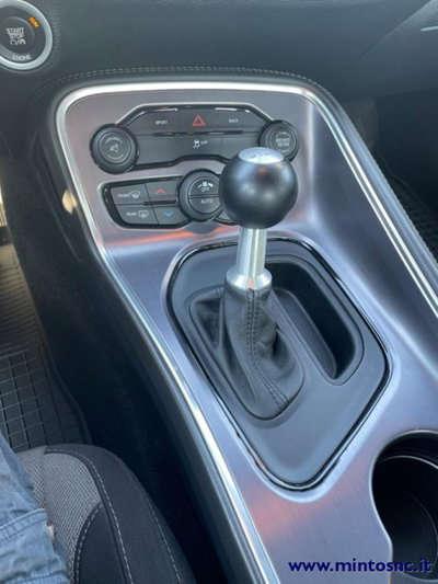Dodge Challenger 3.6 V6 SXT awd 309cv at8 (16)