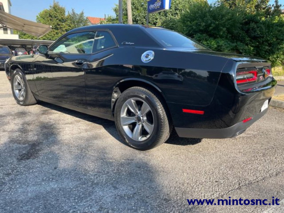 Dodge Challenger 3.6 V6 SXT awd 309cv at8 (3)