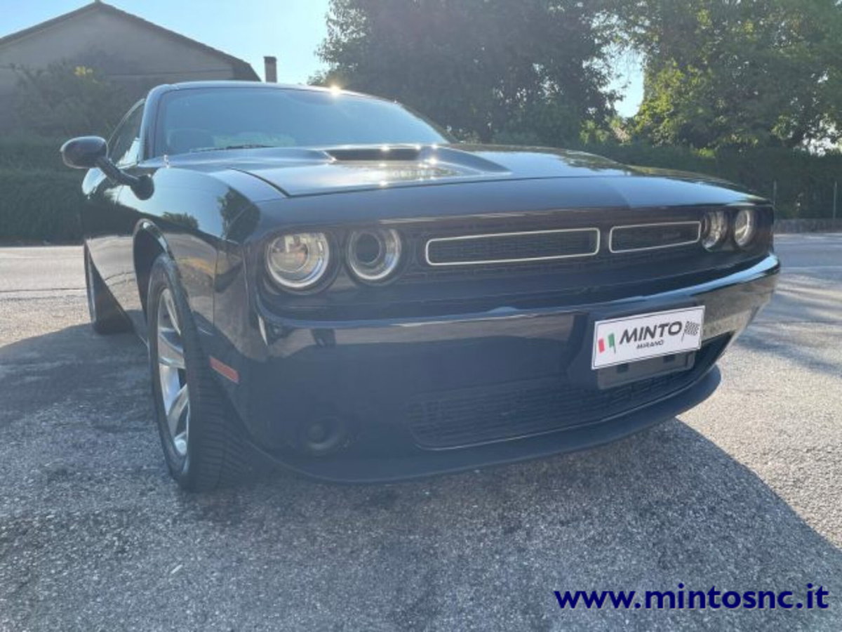 Dodge Challenger 3.6 V6 SXT awd 309cv at8 (6)