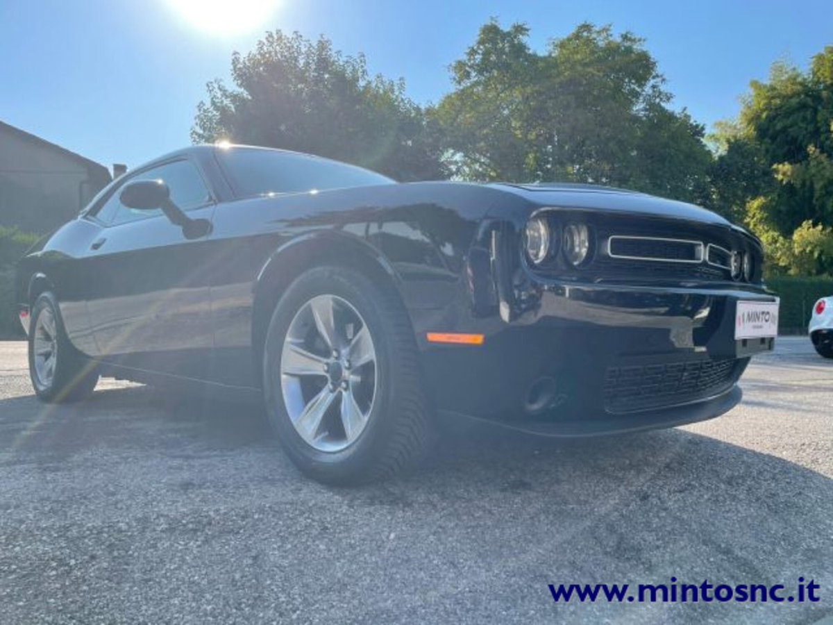 Dodge Challenger 3.6 V6 SXT awd 309cv at8 (9)